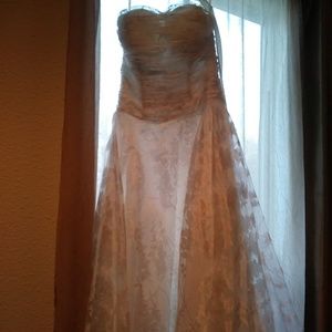 Wedding dress